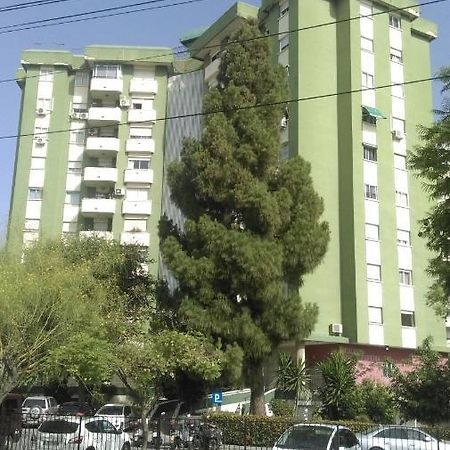 Piso Muy Amplio En Malaga . Exterior photo